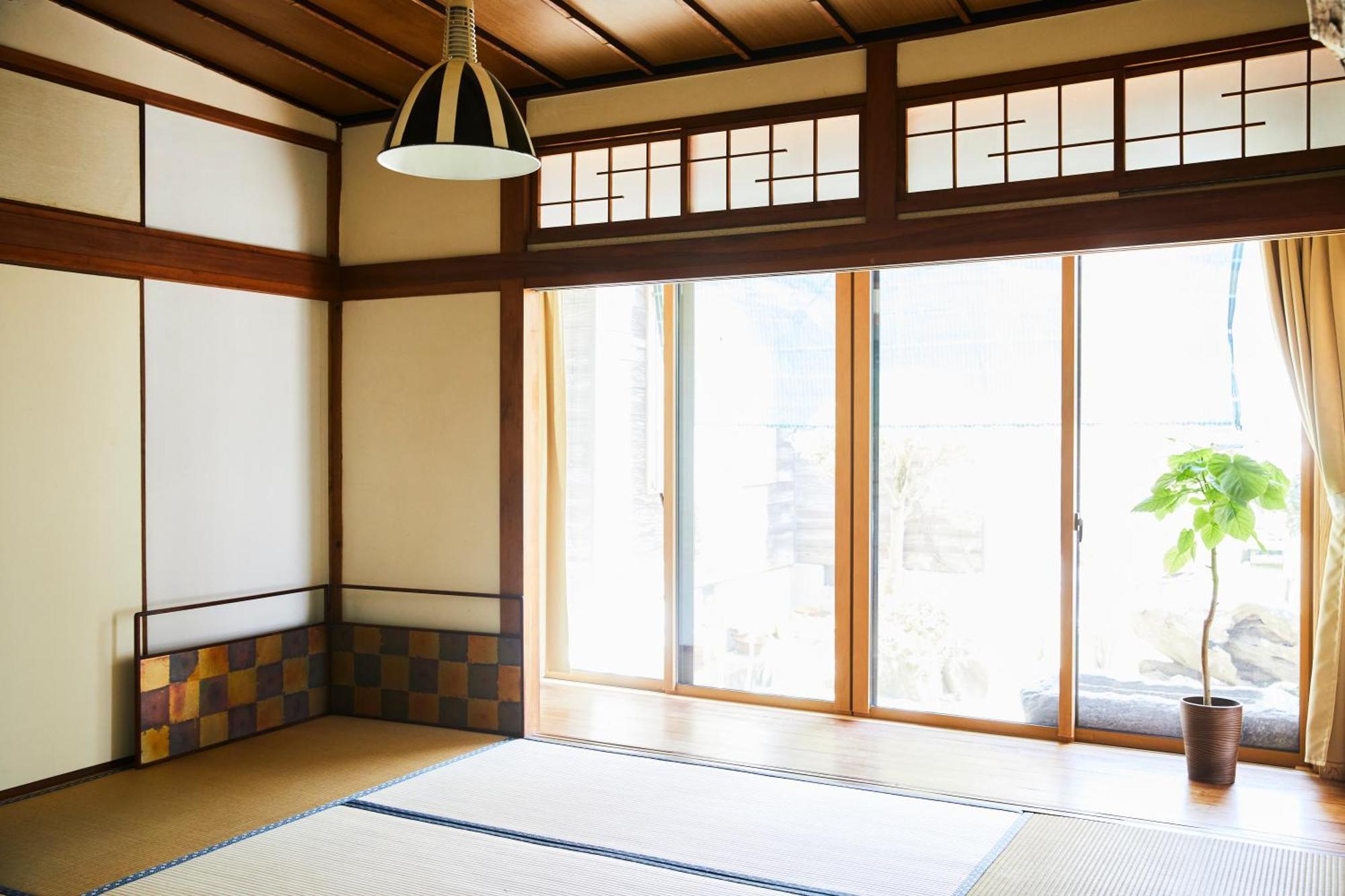 Hotel ソルトハウス Imabari Railway Station Esterno foto