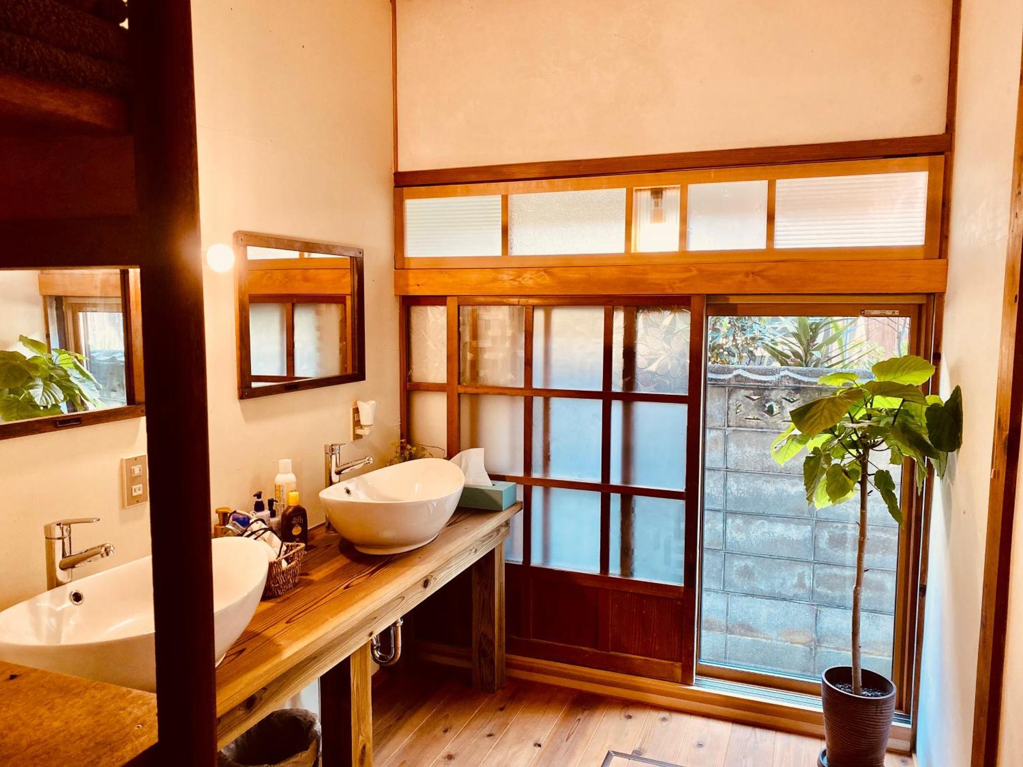 Hotel ソルトハウス Imabari Railway Station Esterno foto